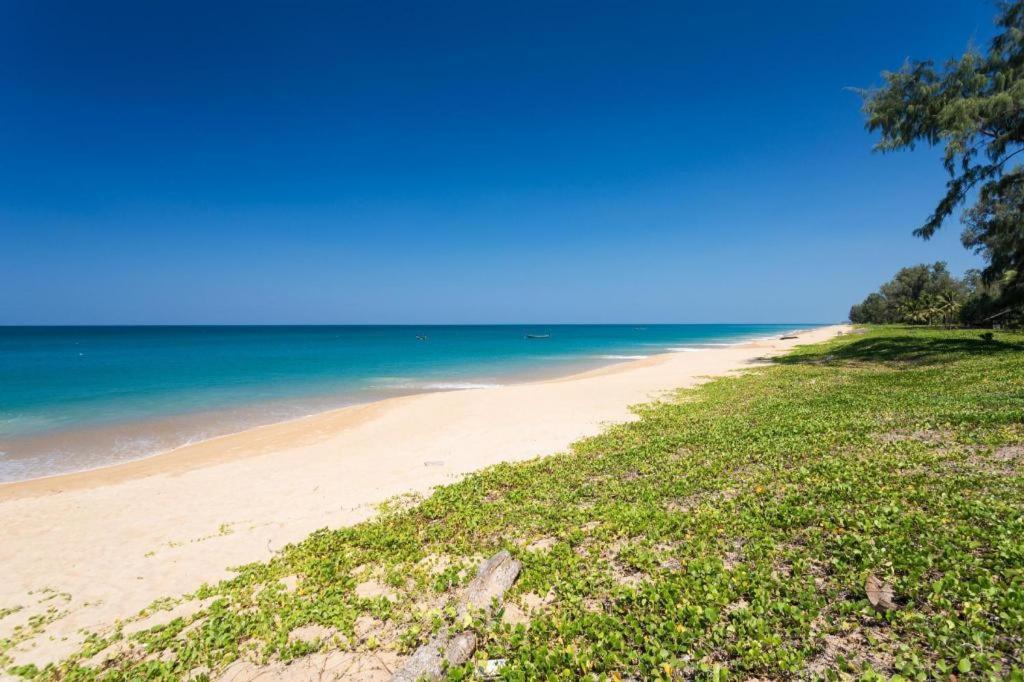Royal Lee Resort And Spa Nai Yang Beach Kültér fotó