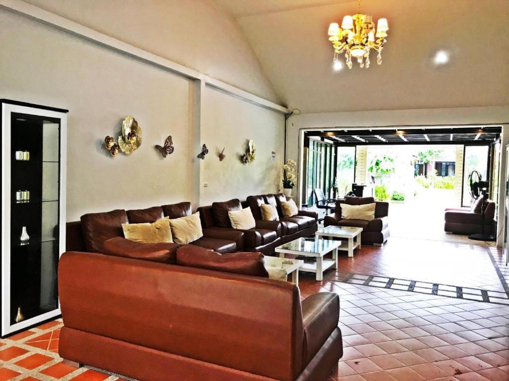 Royal Lee Resort And Spa Nai Yang Beach Kültér fotó