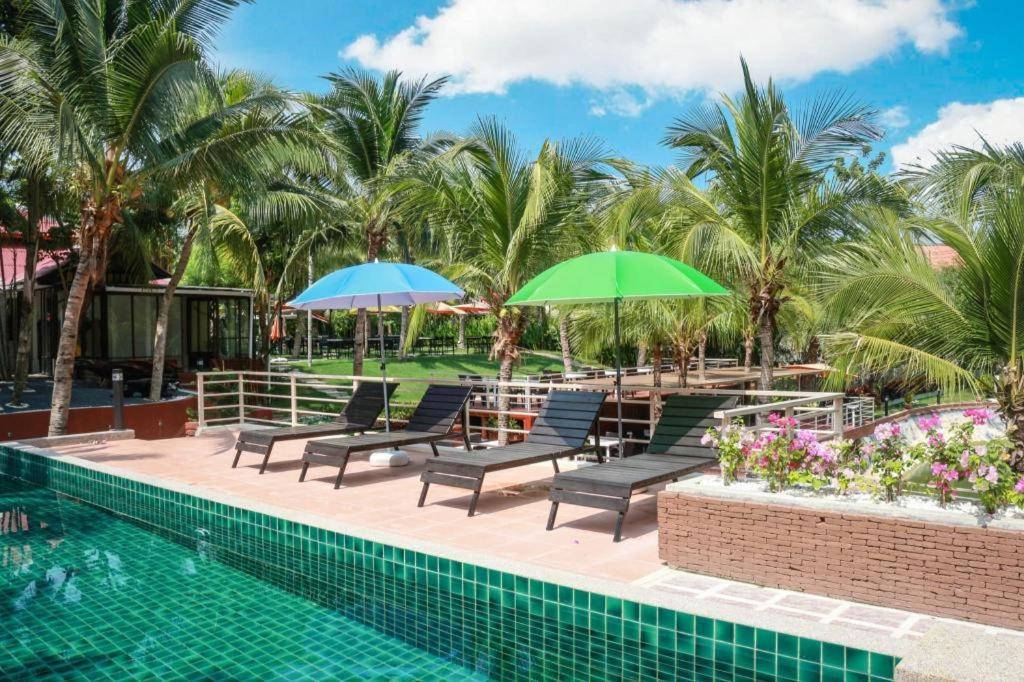 Royal Lee Resort And Spa Nai Yang Beach Kültér fotó