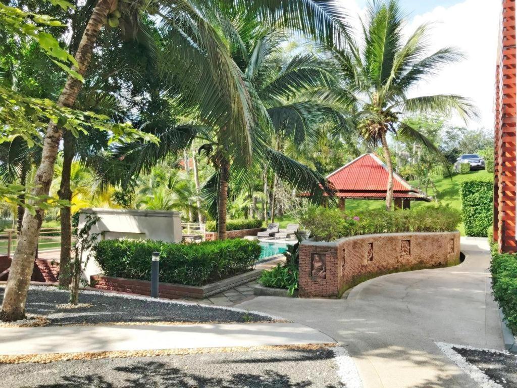 Royal Lee Resort And Spa Nai Yang Beach Kültér fotó