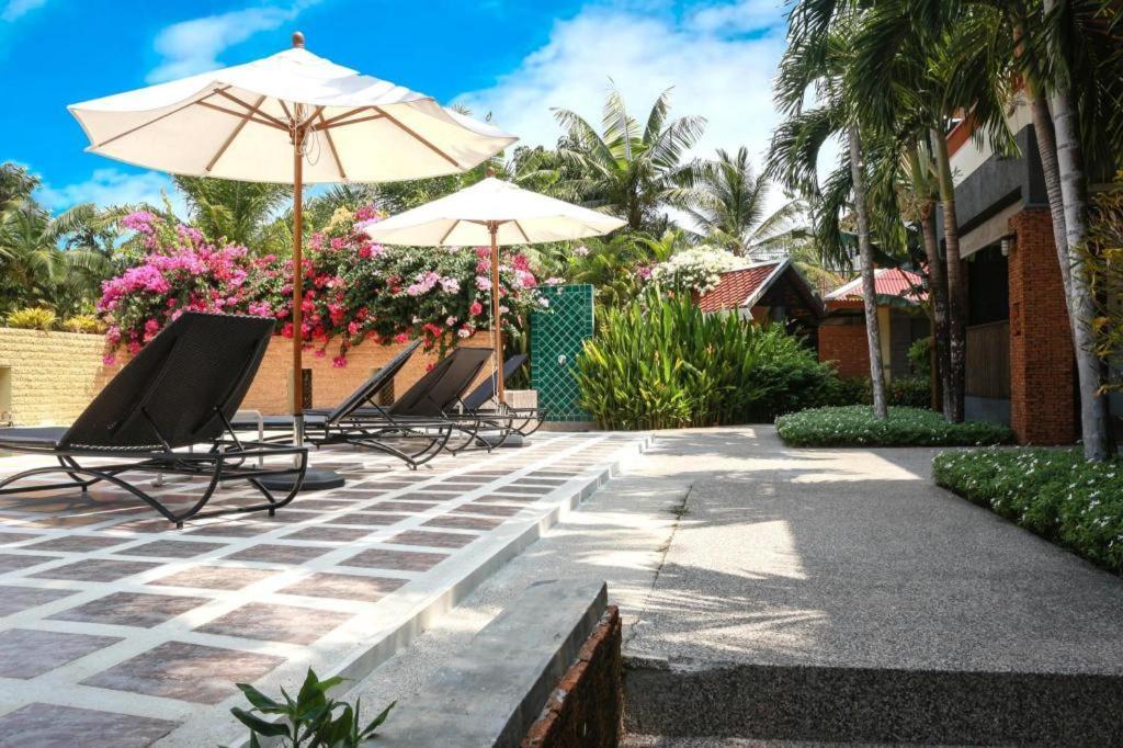 Royal Lee Resort And Spa Nai Yang Beach Kültér fotó
