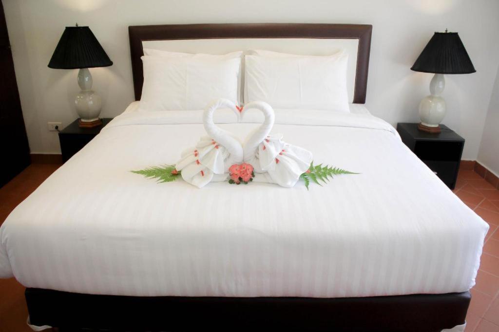 Royal Lee Resort And Spa Nai Yang Beach Kültér fotó