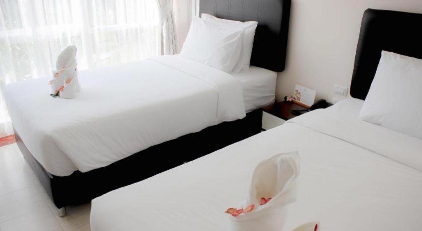 Royal Lee Resort And Spa Nai Yang Beach Kültér fotó