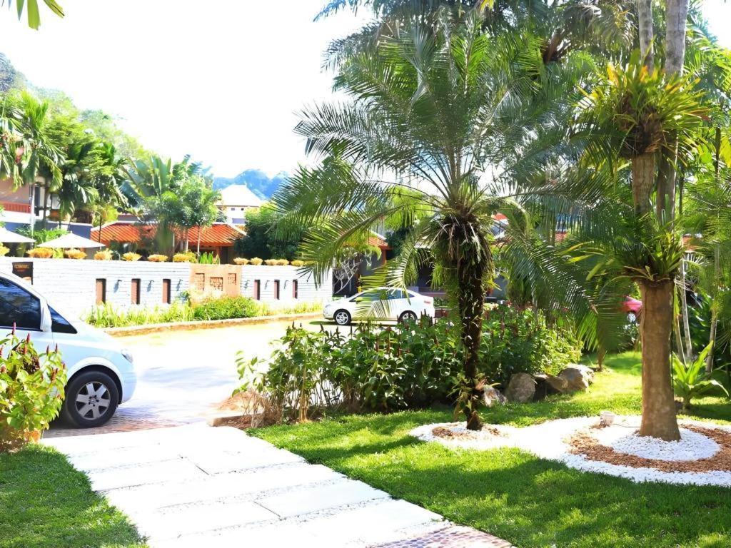 Royal Lee Resort And Spa Nai Yang Beach Kültér fotó